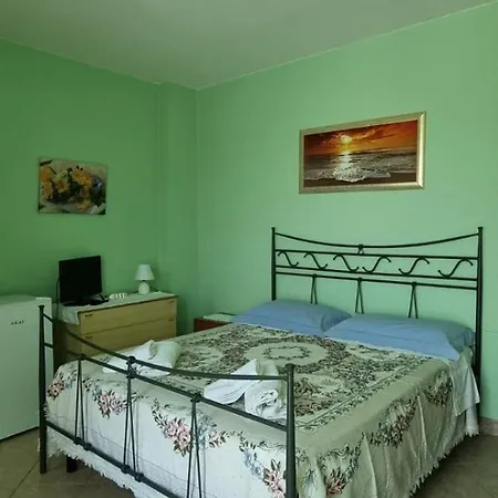 Naclerio سارزانا