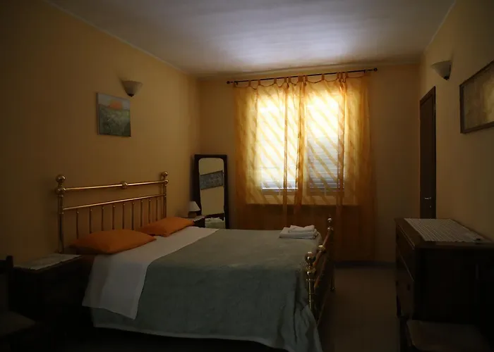 Naclerio سارزانا